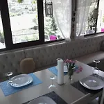 Alojamento de Acomodação e Pequeno-almoço Dream Stone Bar Restaurant