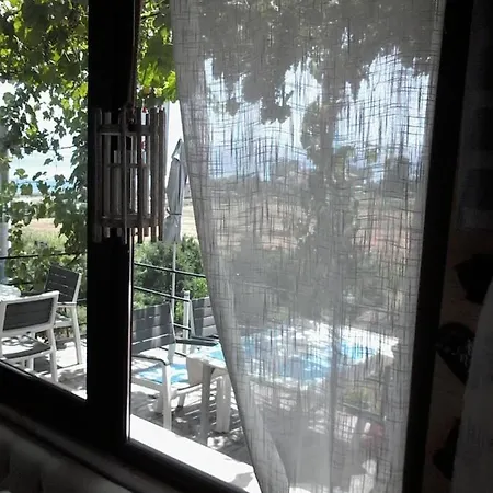 Dream Stone Bar Restaurant Bed & Breakfast *