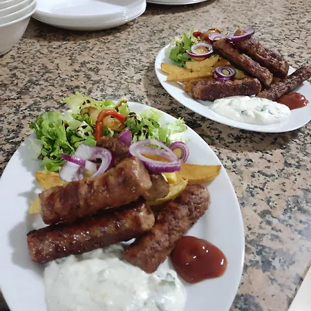 B&B Dream Stone Bar Restaurant *