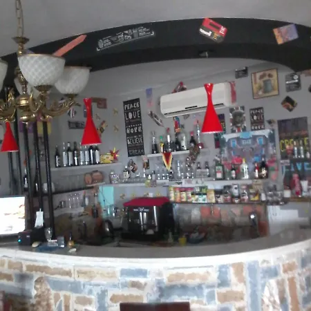 Dream Stone Bar Restaurant B&B *