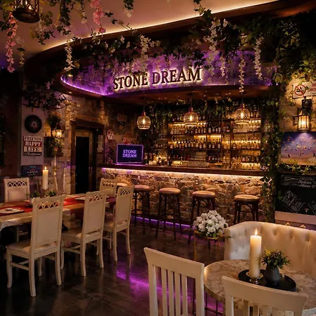 Bed & Breakfast Dream Stone Bar Restaurant *