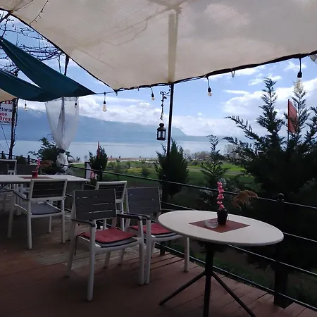 Couette-café Dream Stone Bar Restaurant Polje