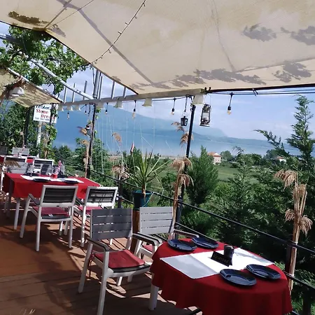 Couette-café Dream Stone Bar Restaurant